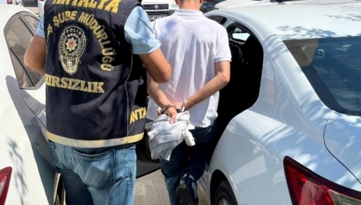 antalyada asayis olaylari 166 kisi tutuklandi AAgpT2Ou