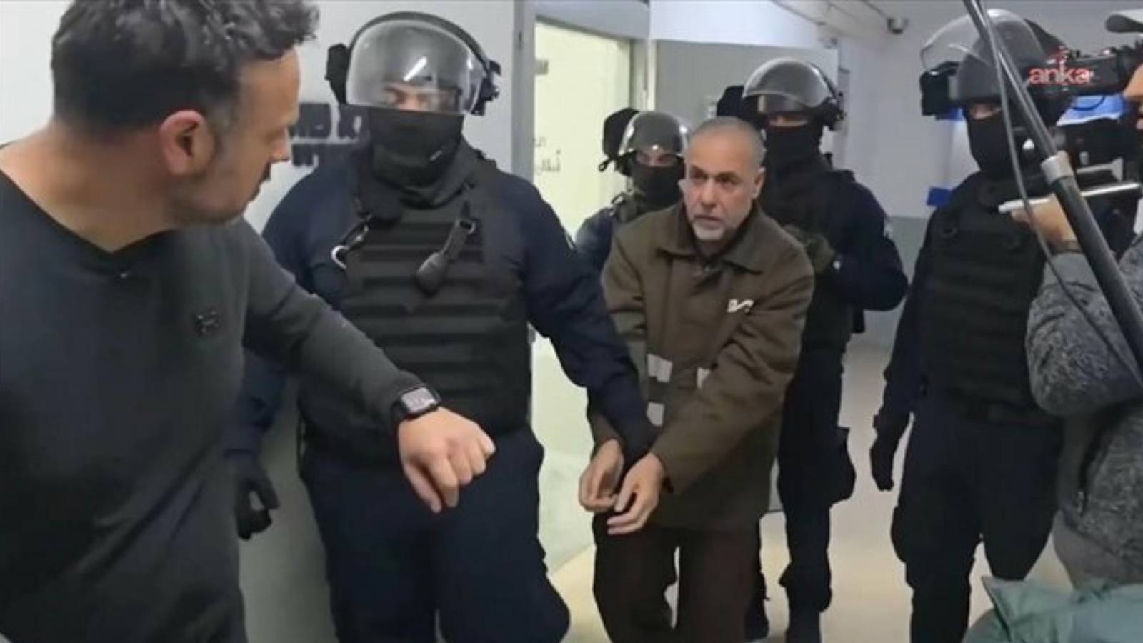 phri filistinli doktor husam ebu safiyye 25 kilo kaybetti uyuz ve kalp hastaligina ragmen tedavi edilmiyor n7Ld24AF