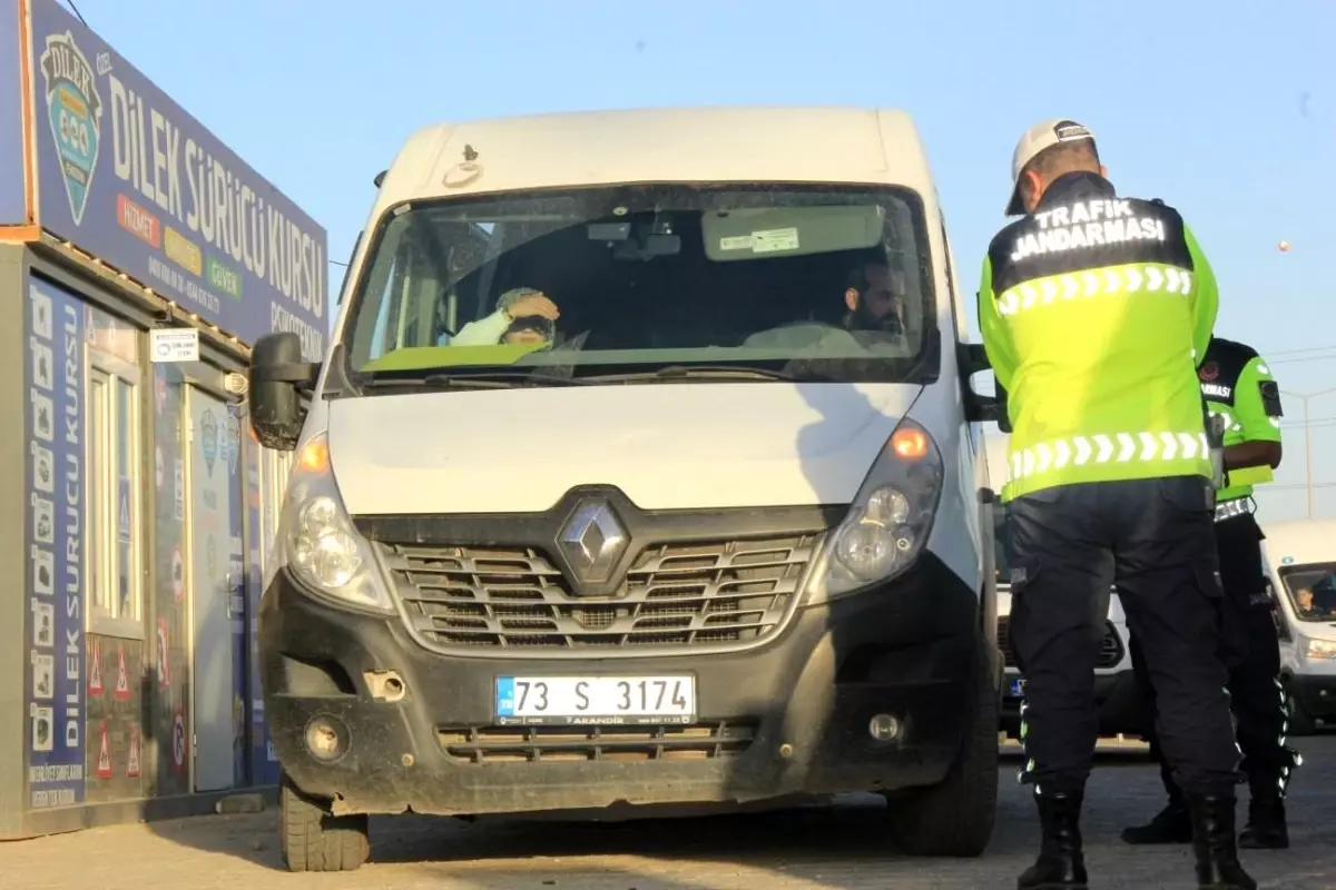 cizrede okul servislerine guvenlik denetimi 47MEmDfV.jpg