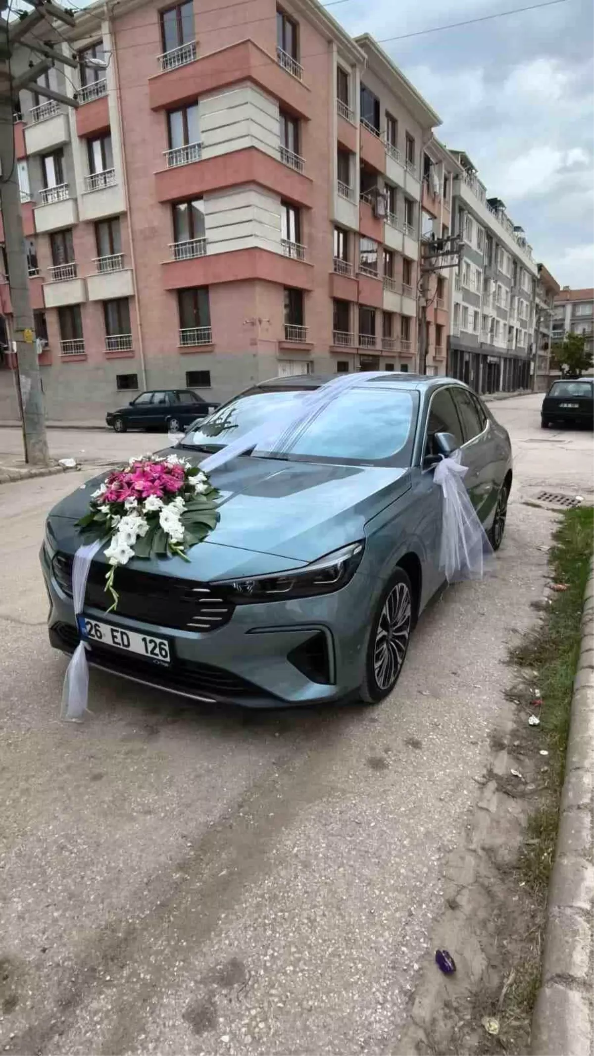 eskisehirde dugun arabasi olarak togg t10f tercih edildi xE79XBvY.jpg