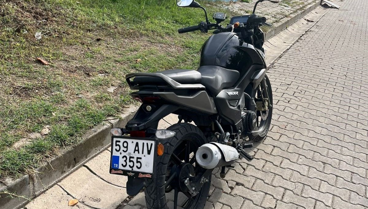 muratlida trafik kazasi 2 yarali bIsKvCWp