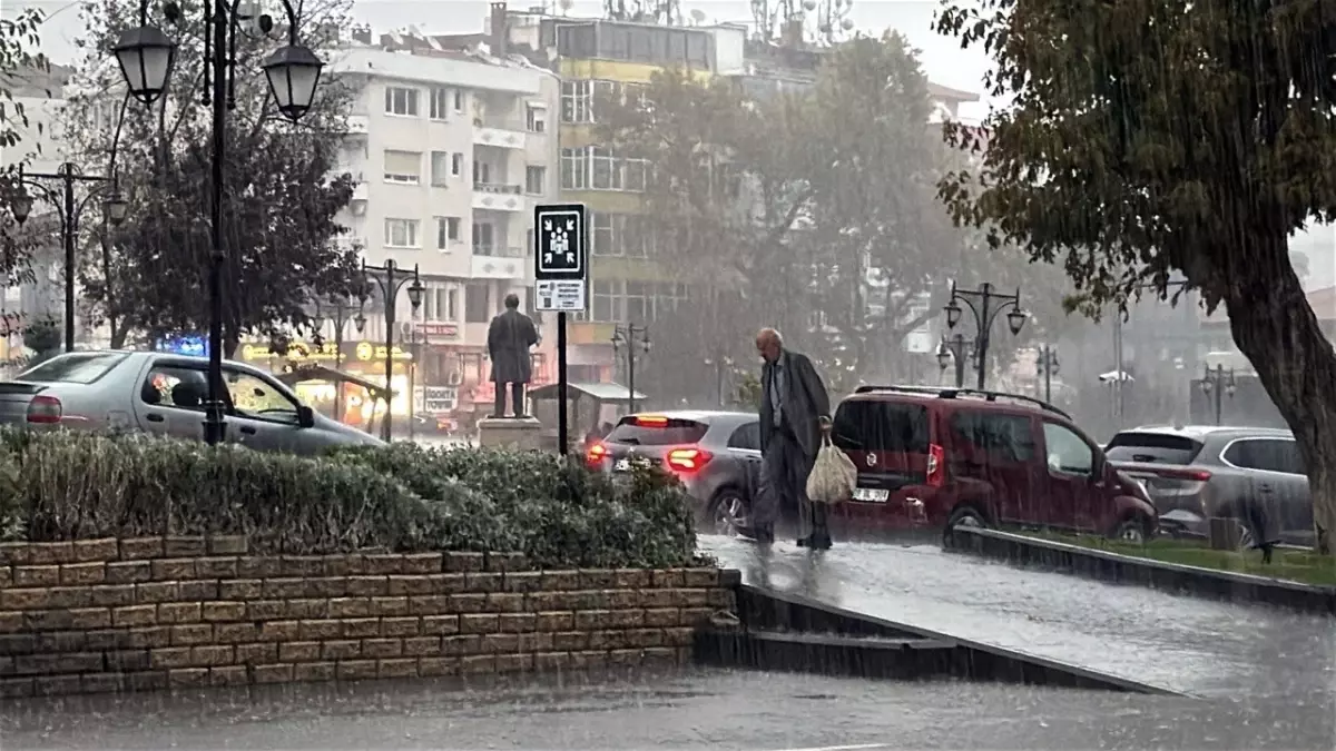 tekirdagda saganak yagis ve su birikintileri EzUXIkSN.jpg