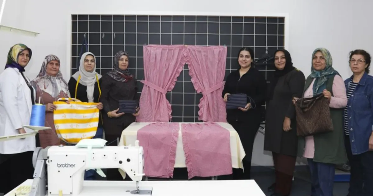 Mersin’de özel birey annelerine dikiş kursu