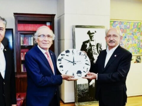 Butlana bir şok da ressam Hamza Saykan’dan: Atatürk tablolarını bir bir geri aldı