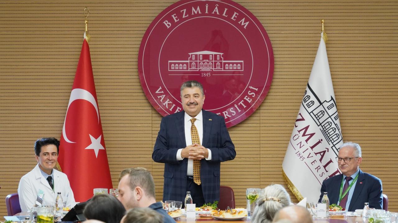 Bezmi lem vakif universitesi medya bulusmasi gerceklesti KMKnJFUc