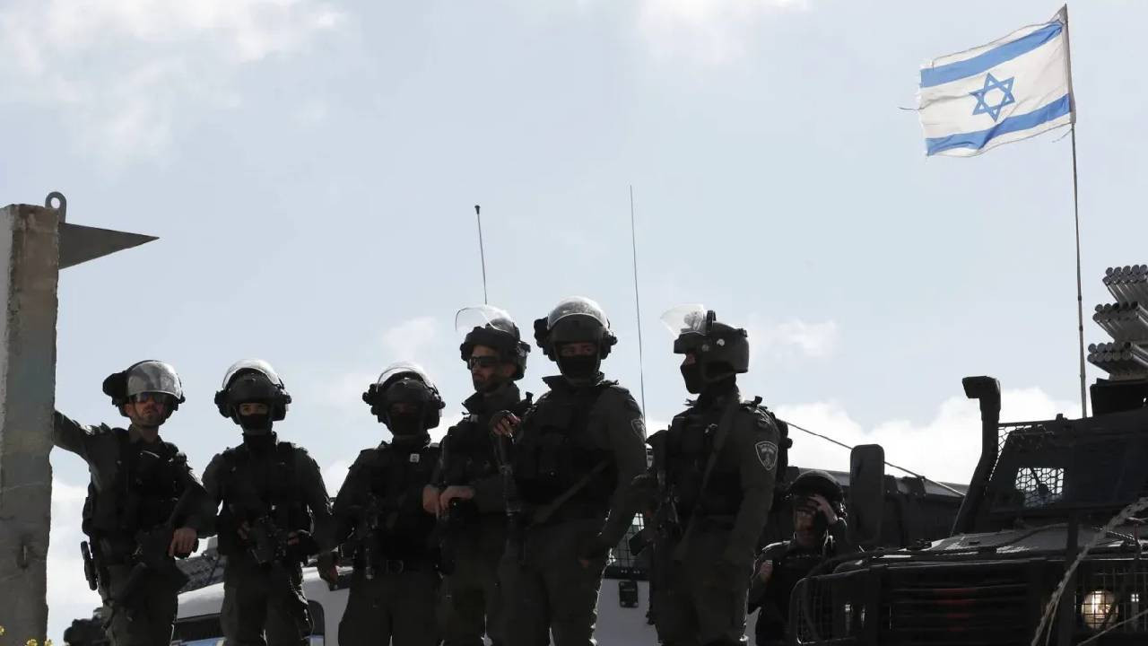 İsrail Batı Şeria’da 2 camiyi ateşe verdi: Hamas’tan “faşist bir suçtur” tepkisi Haber gorseli