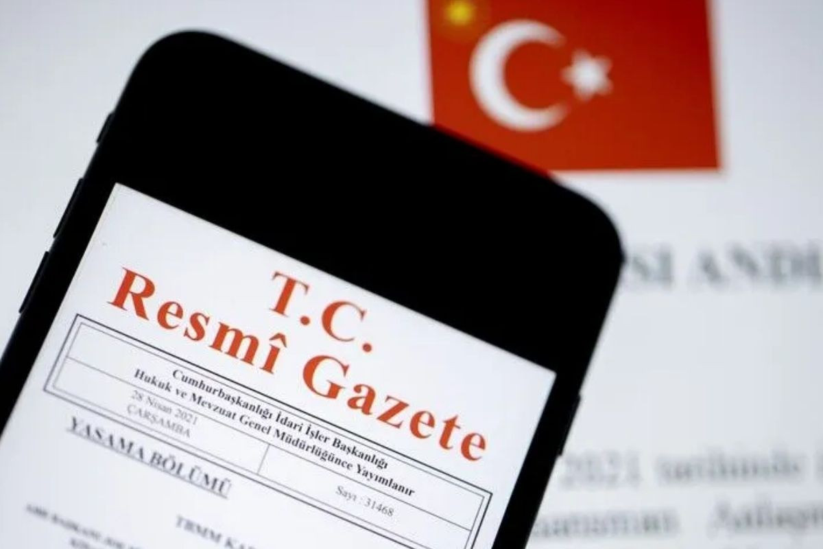 Resmi Gazete’de üst düzey atama ve görevden alma kararları yayımlandı Img