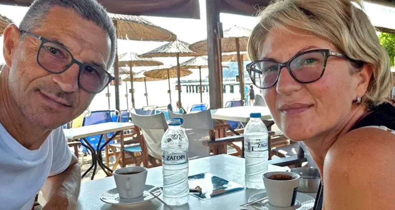 Havada kırılan pencereden dışarı çekilen yolcuyu eşi bacaklarından tutarak kurtardı Img