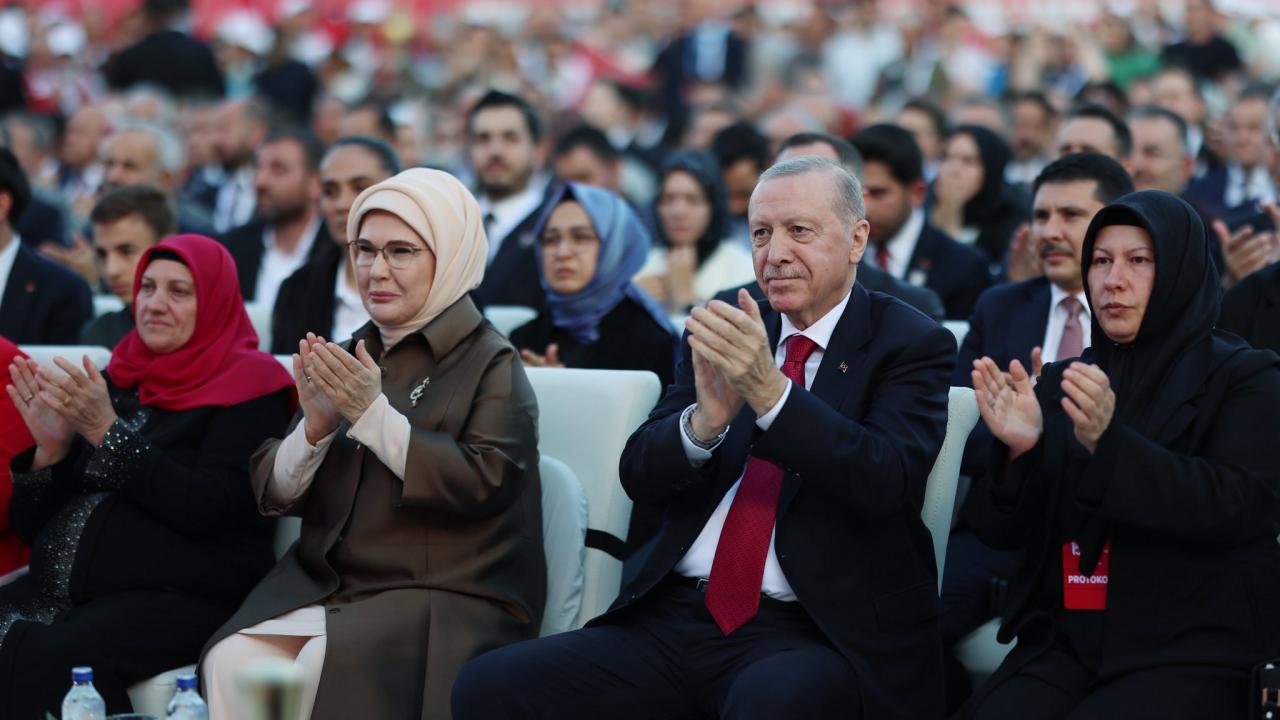 Emine Erdoğan: Tüm dünyaya ilan ettiğimiz tarihi bir dönüm noktası Img