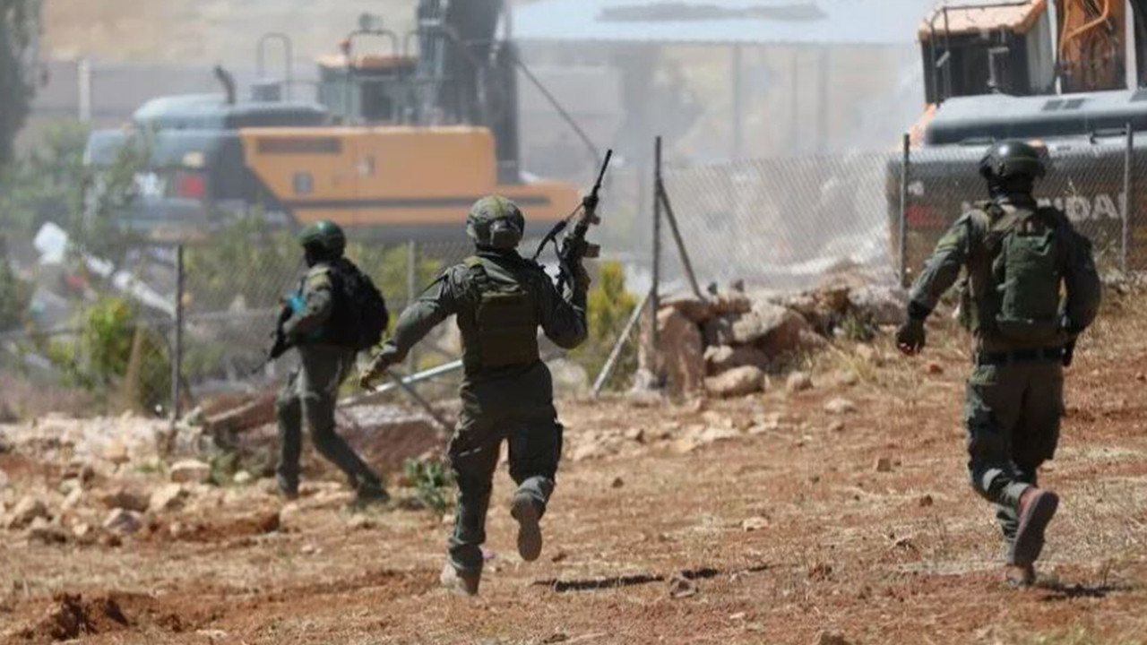 İsrail’in işgali altındaki Batı Şeria’da 4’ü çocuk 12 Filistinli yerinden edildi Img